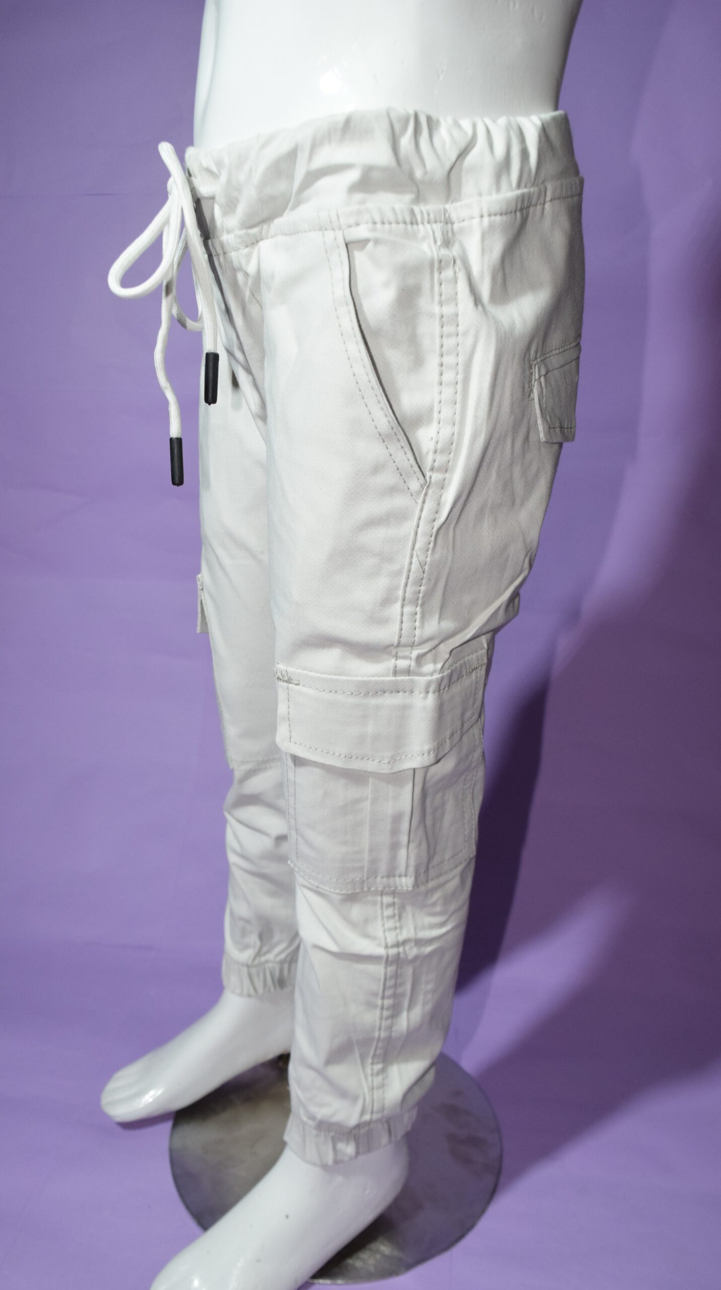 six pocket cargo pants (white) (export quality) six pocket cargo pants (white) (export quality)